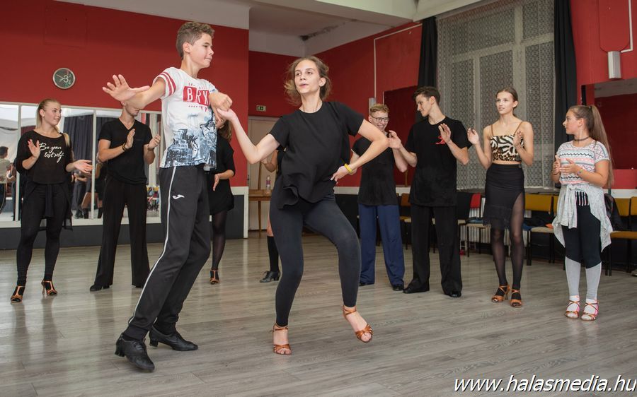 Tánc és illemtan a Studioval (galéria)