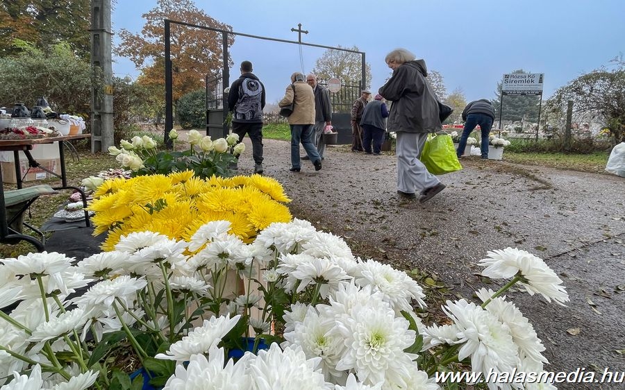 Óvatósan a temetők körül, nagy a forgalom
