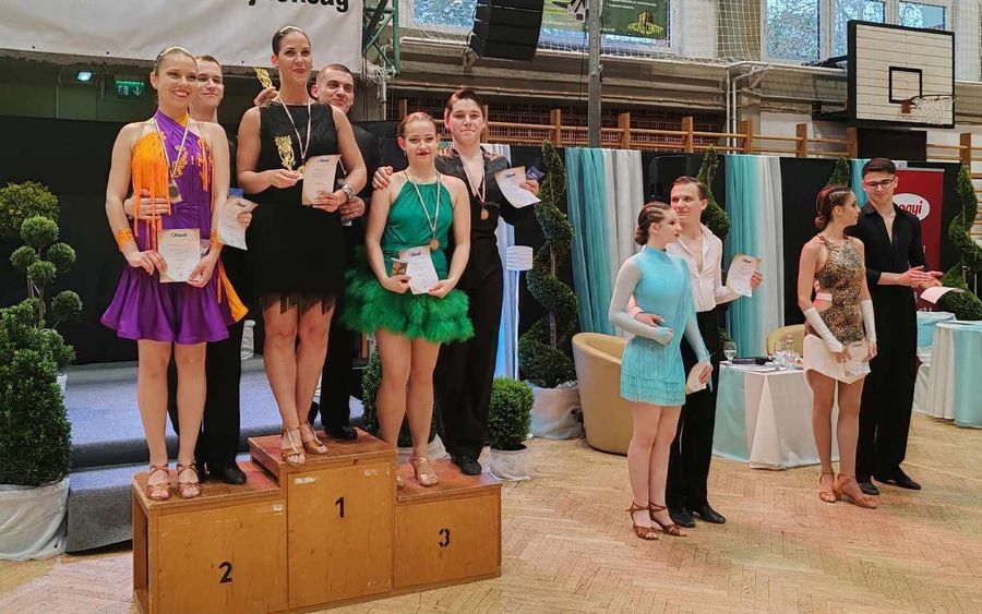 Kiváló stúdiós eredmények Bajáról