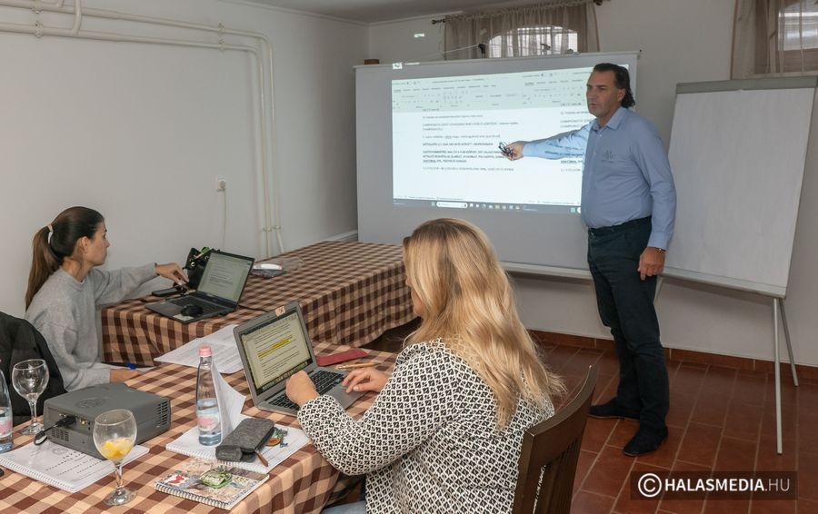 (►) Díjugratás: elnökségi ülés Pirtón, formálódik az új szabályzat