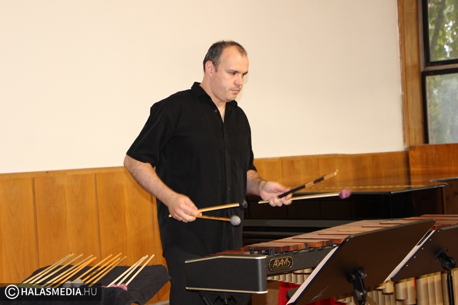 Reflektálás a világ dolgaira