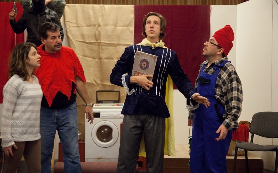 (►) Közeleg a Padlás halasi bemutatója