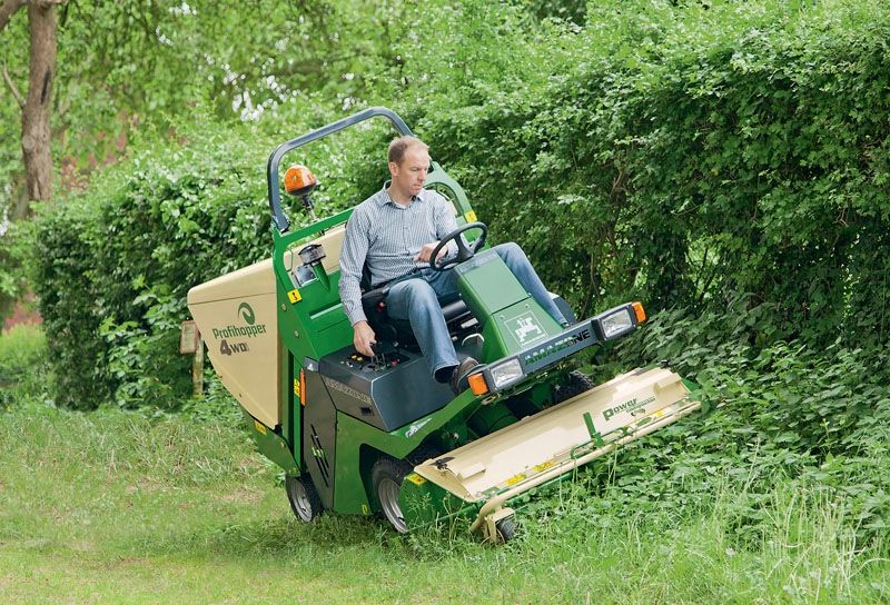 (►) Tízmilliót ér, falja a füvet