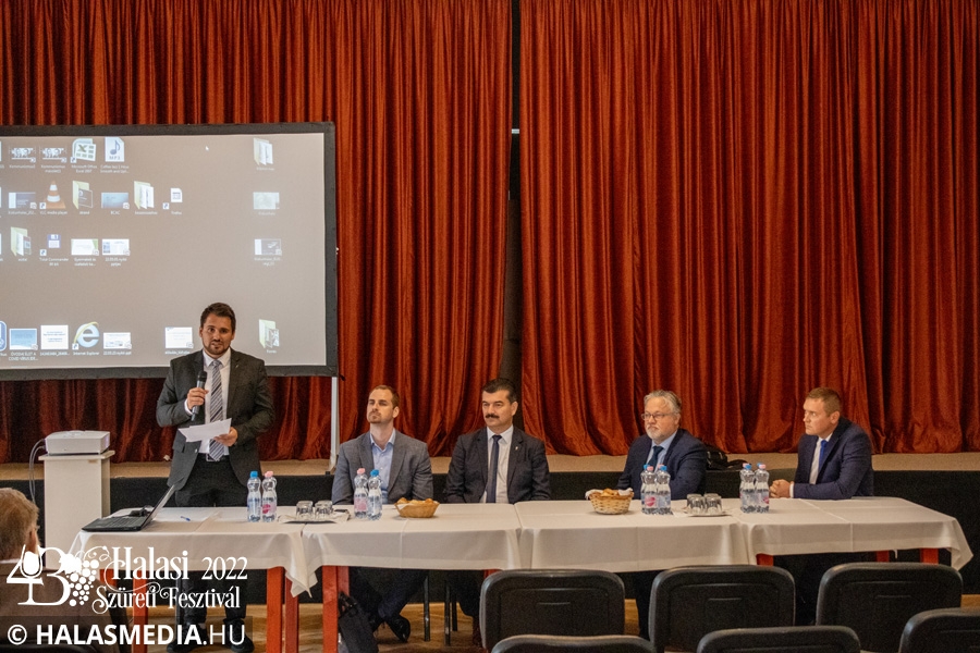 Gazdafórum vízhiányról, földügyi aktualitásokról