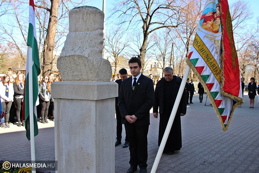 (►) Ünnepség a Rákóczi-szobornál