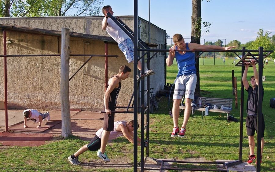 (►) Halason is hódít a street workout