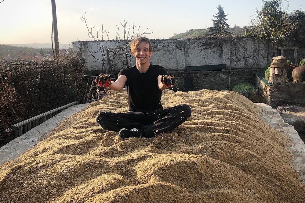 (►) Voltak mélypontok… 