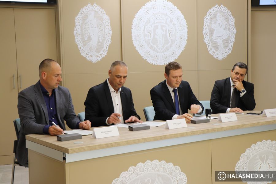 Megkezdődik a Csetényi Park turisztikai fejlesztése (galéria)