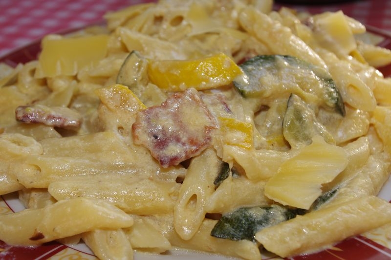 Színpompás tésztaétel