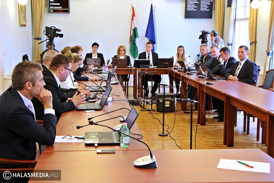 Döntöttek a Kiskunhalas Város Egészségügyéért díjakról