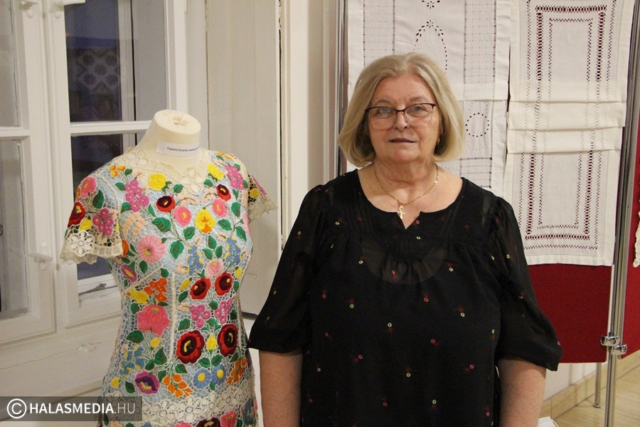 Tűforgatók kézimunkái