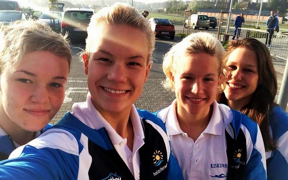 Sporttörténelmi úszóarany