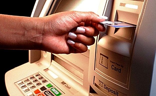 Bankkártyát lopott, nem tudta használni