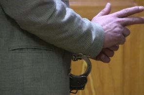 (►)  Elfogták az erőszakos migránst