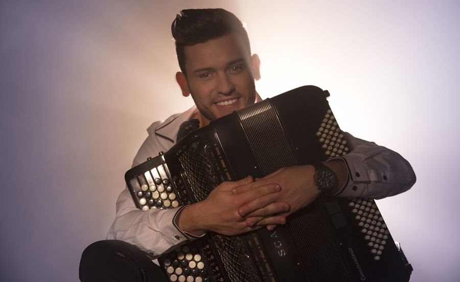 (►) Szabó Ádám nagy repertoárból válogat