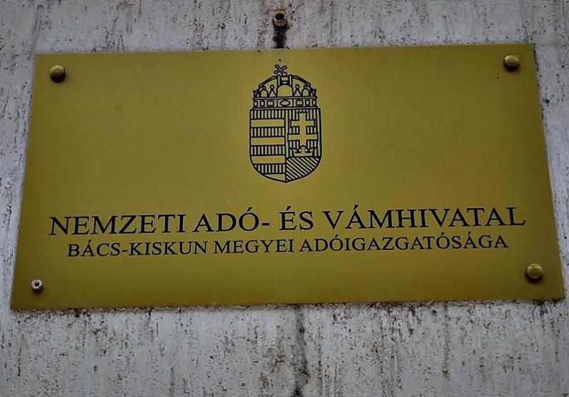 Buktak a halasi „fekete foglalkoztatók”