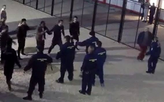 (►) Halasi rendőrdobálók: tizennégyen őrizetben