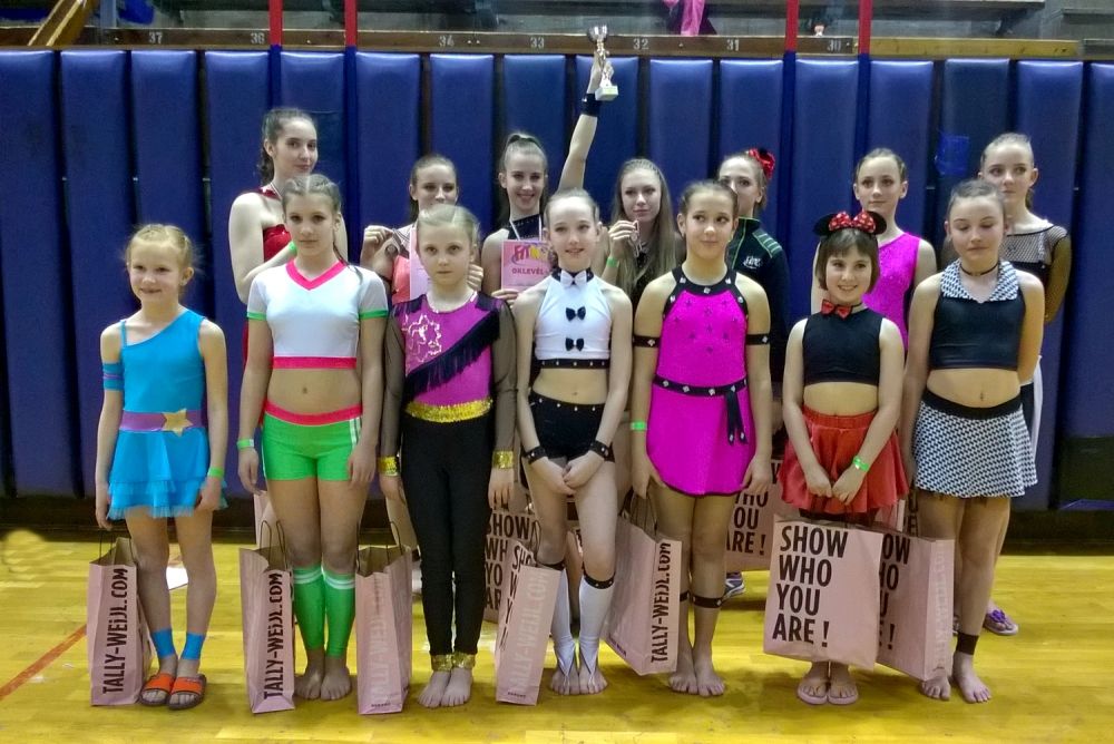 Fit-kid érmek Angyalföldről