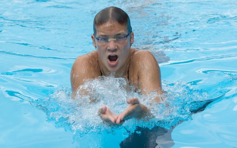 Janka felnőtt világkupán úszik