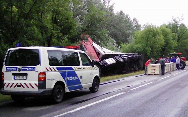 Mentették a szerb kamiont 