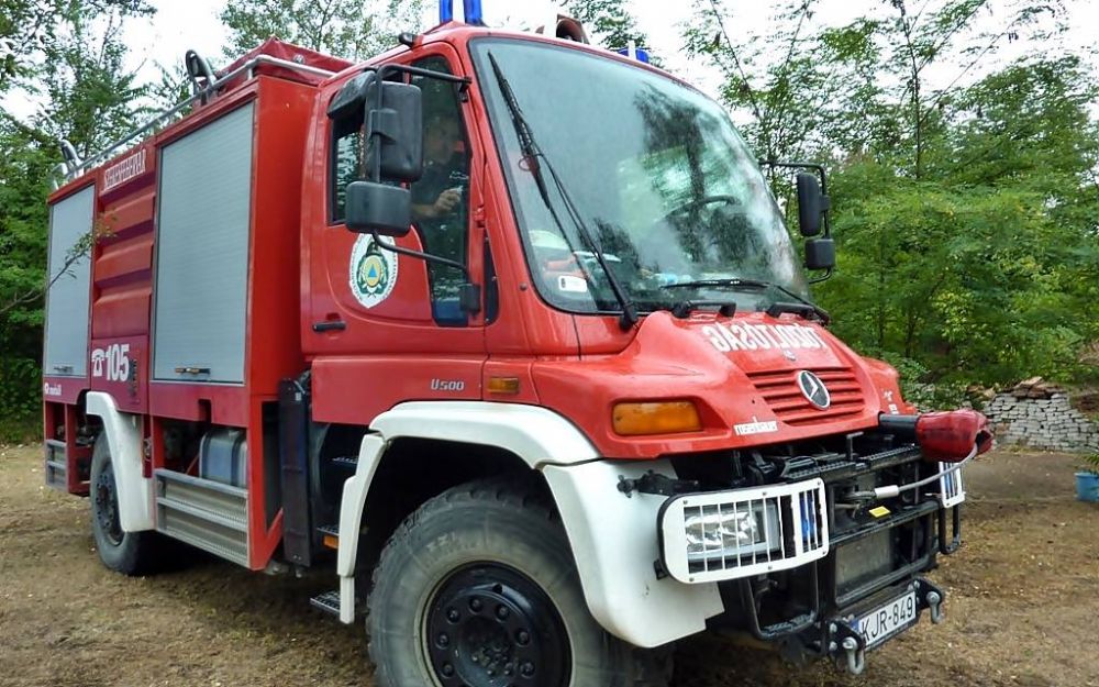 Akasztón oltottak a halasi tűzoltók