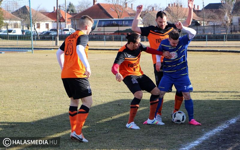 Négyest adtunk az Akasztónak