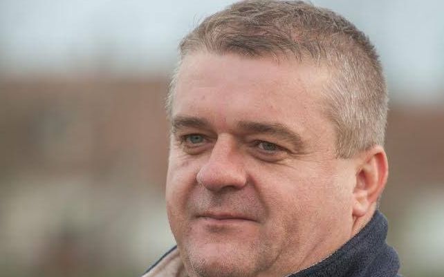 Edzőváltás a KFC-nél