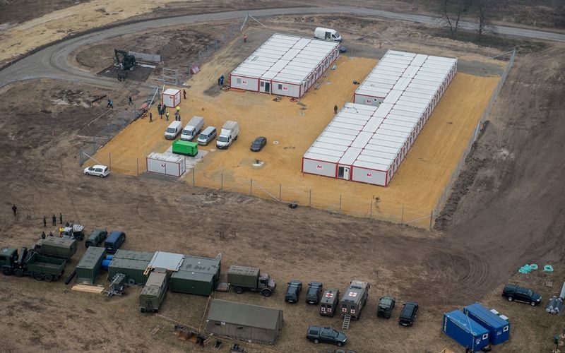 Épül a kelebiai konténerváros