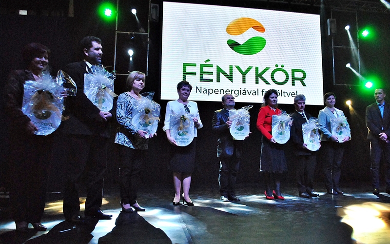 (►)Robbanj be a köztudatba!