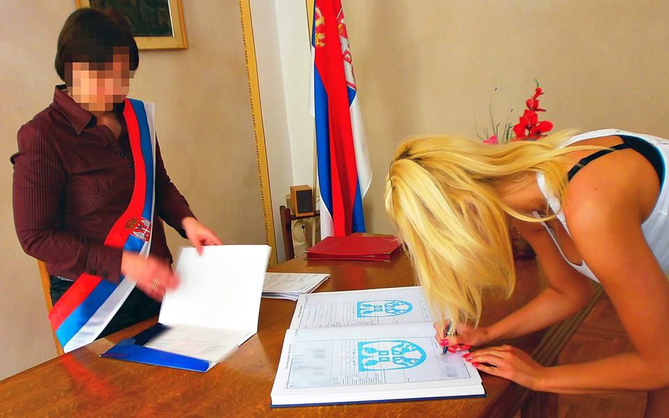 Tömeges vádemelés álházasságok ügyében