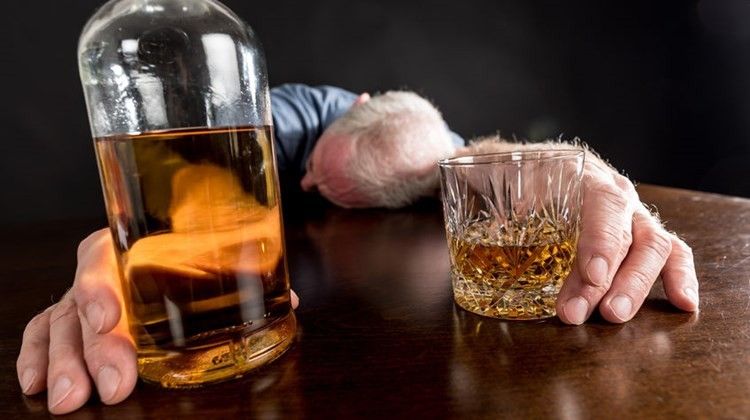 Ne igyanak bizonytalan származású alkoholt!