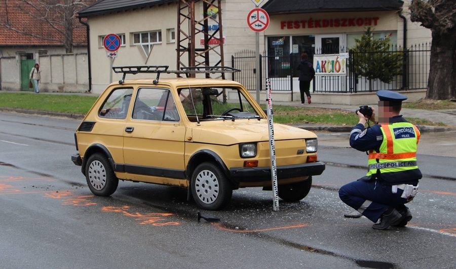 Furcsa baleset a főúton