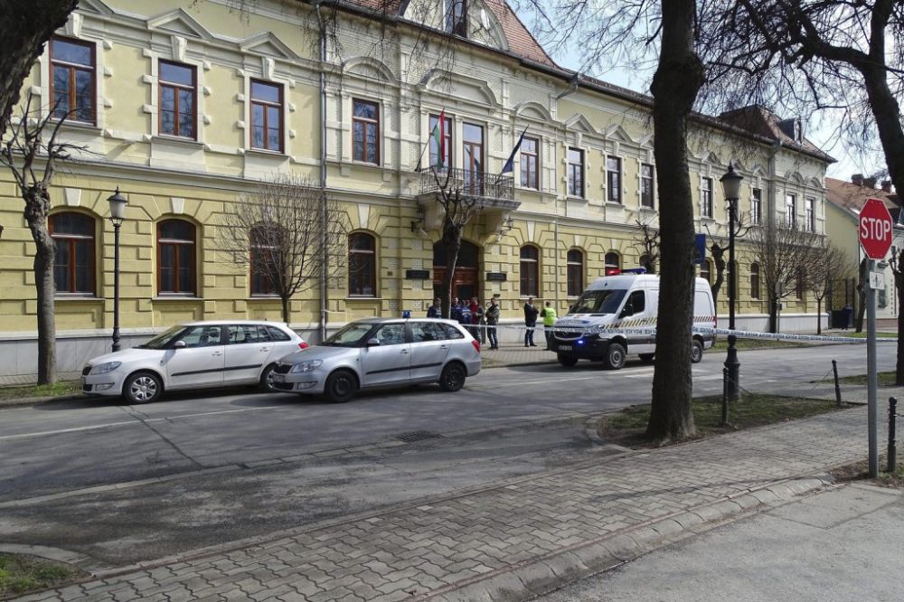 Le akarta lőni Téglás Pétert