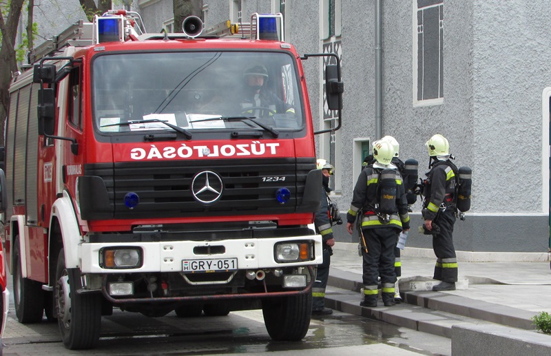 Nem moziztak a tűzoltók