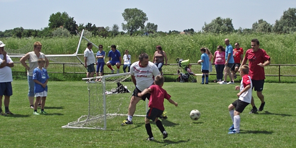 Az apa indított, a fia berúgta