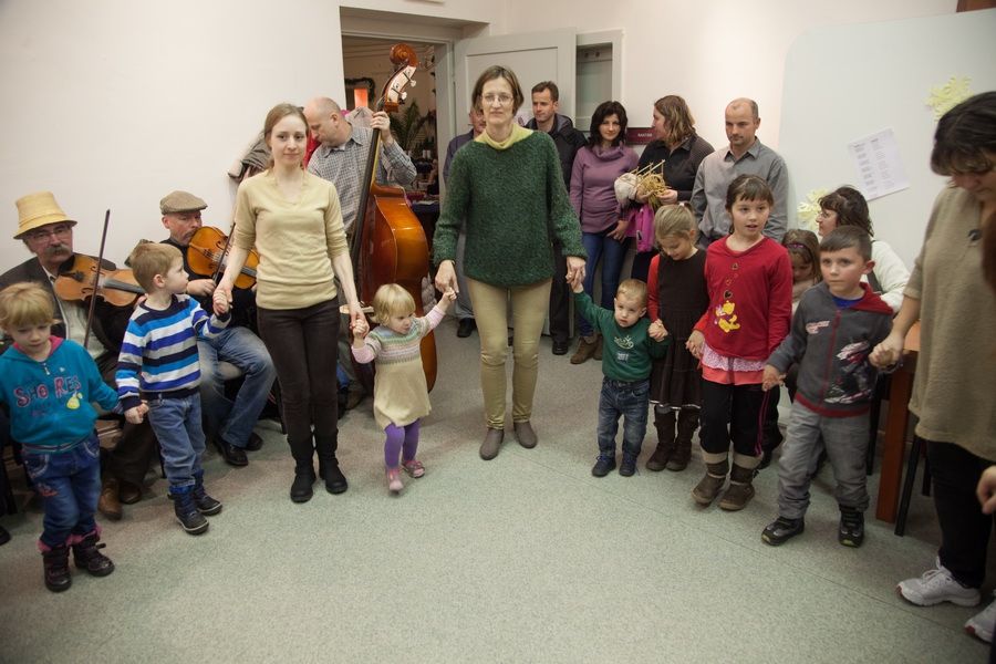 Adventi táncmulatság