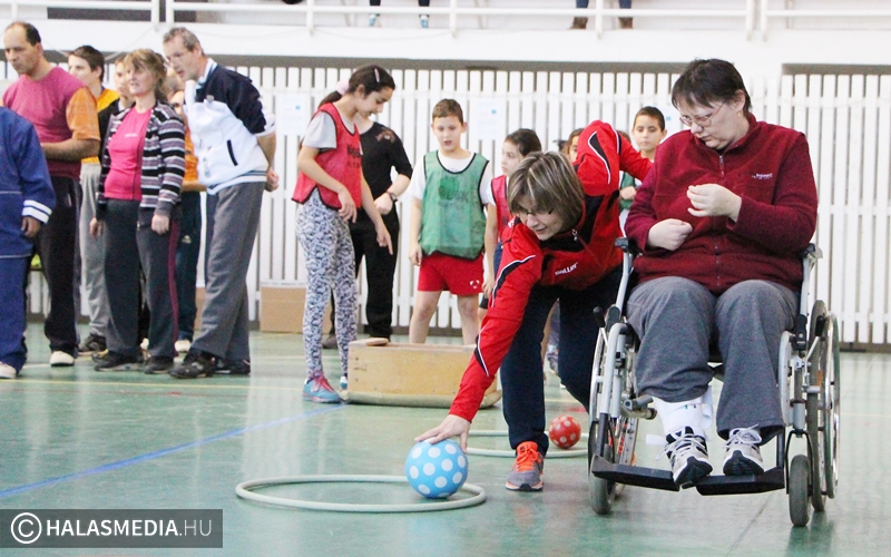 Játsszunk most együtt!