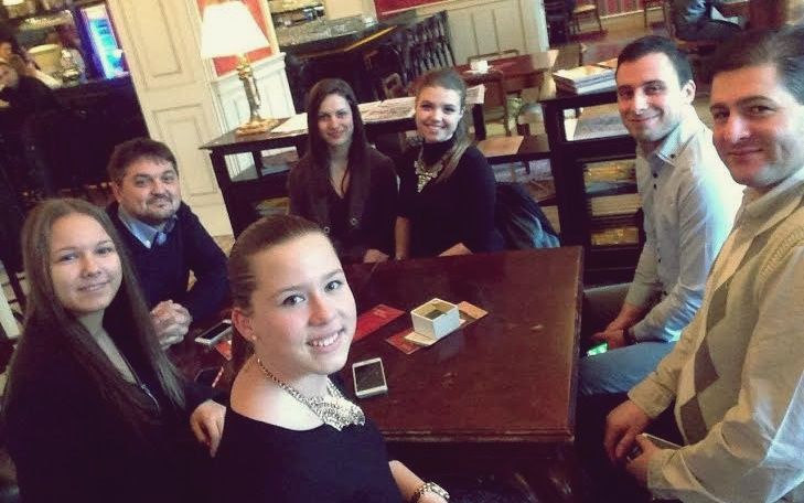 Diákkapcsolatban, Szabadkával