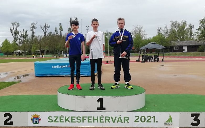 Halasi atléta győzelem, érmek Fehérvárról