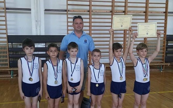 Tornászaranyak Szekszárdról