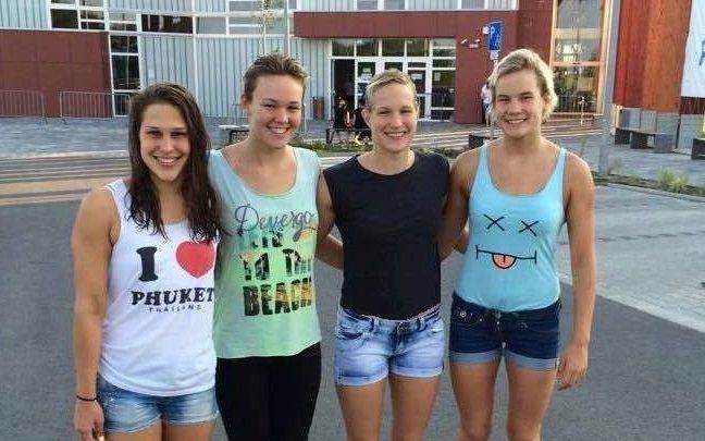 Szurkoljunk az úszóinknak!