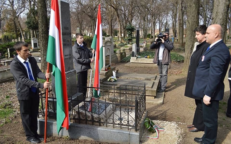 Kossuth futárára emlékeztek