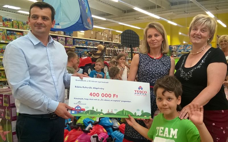 Ajándék a Napsugár Óvodáknak