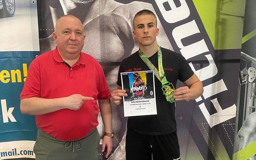 Dominik erőemelő ezüst Kiskunfélegyházáról