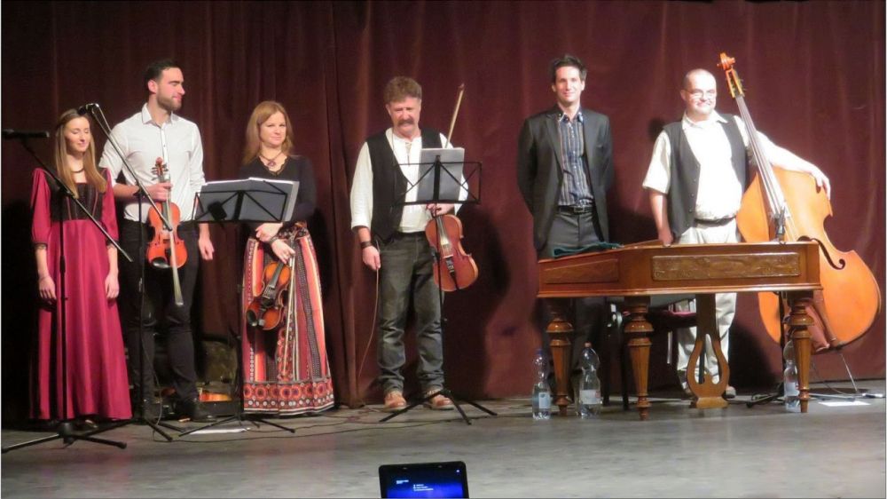 Szombaton Folkest lesz a Pajtaszínpadon