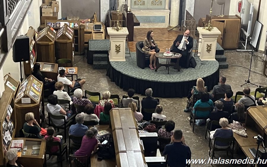 Tragikus sorsú halasi asszonyról szólt a könyvbemutató