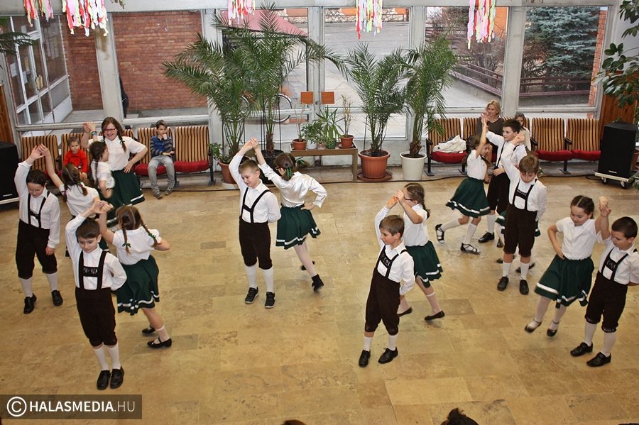 Óvodások vendégeskedtek a Szent József-iskolában