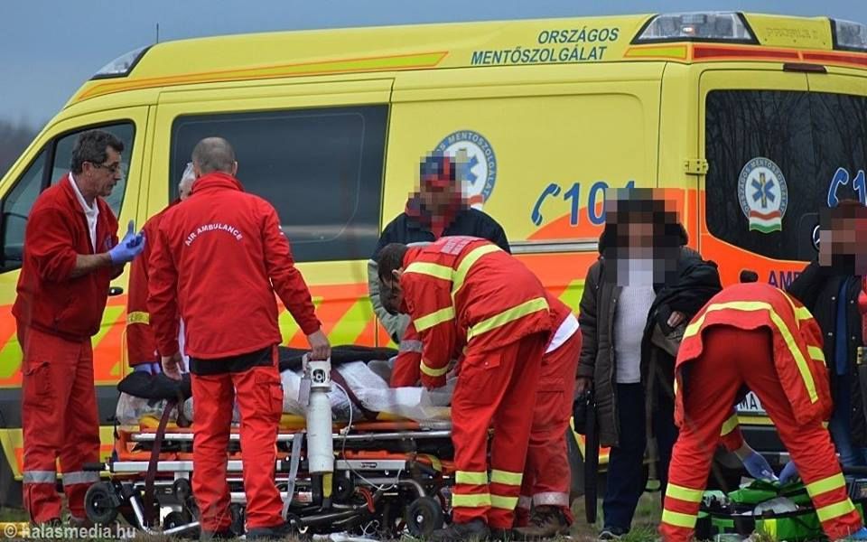 Életveszélyes sérült a balesetben