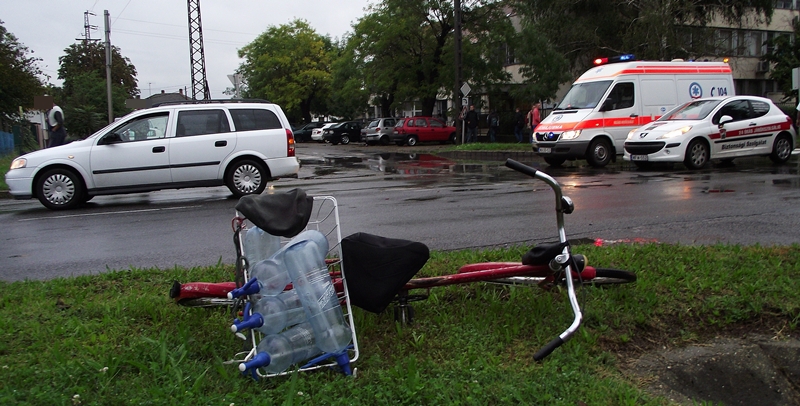 Kerékpáros-baleset a Várinál