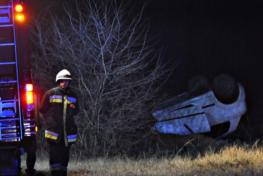 Borult az autó a zsanai úton